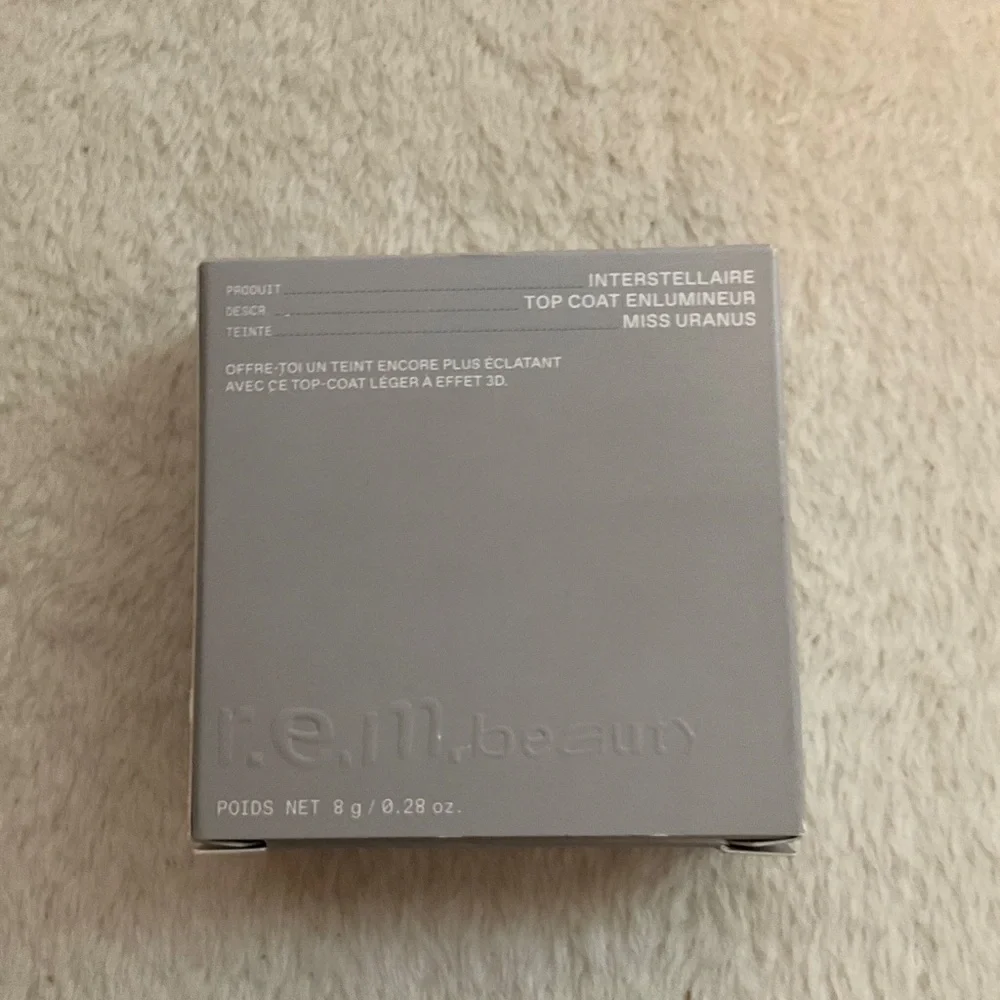 r.e.m. beauty Interstellaire Top Coat - Miss Uranus (Silver)